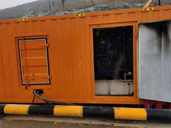 花山发电机出租 柴油发电机组电压低报警怎么办？