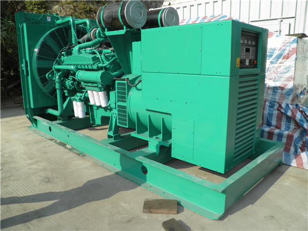 花山发电车出租-柴油发电机散热器怎样散热