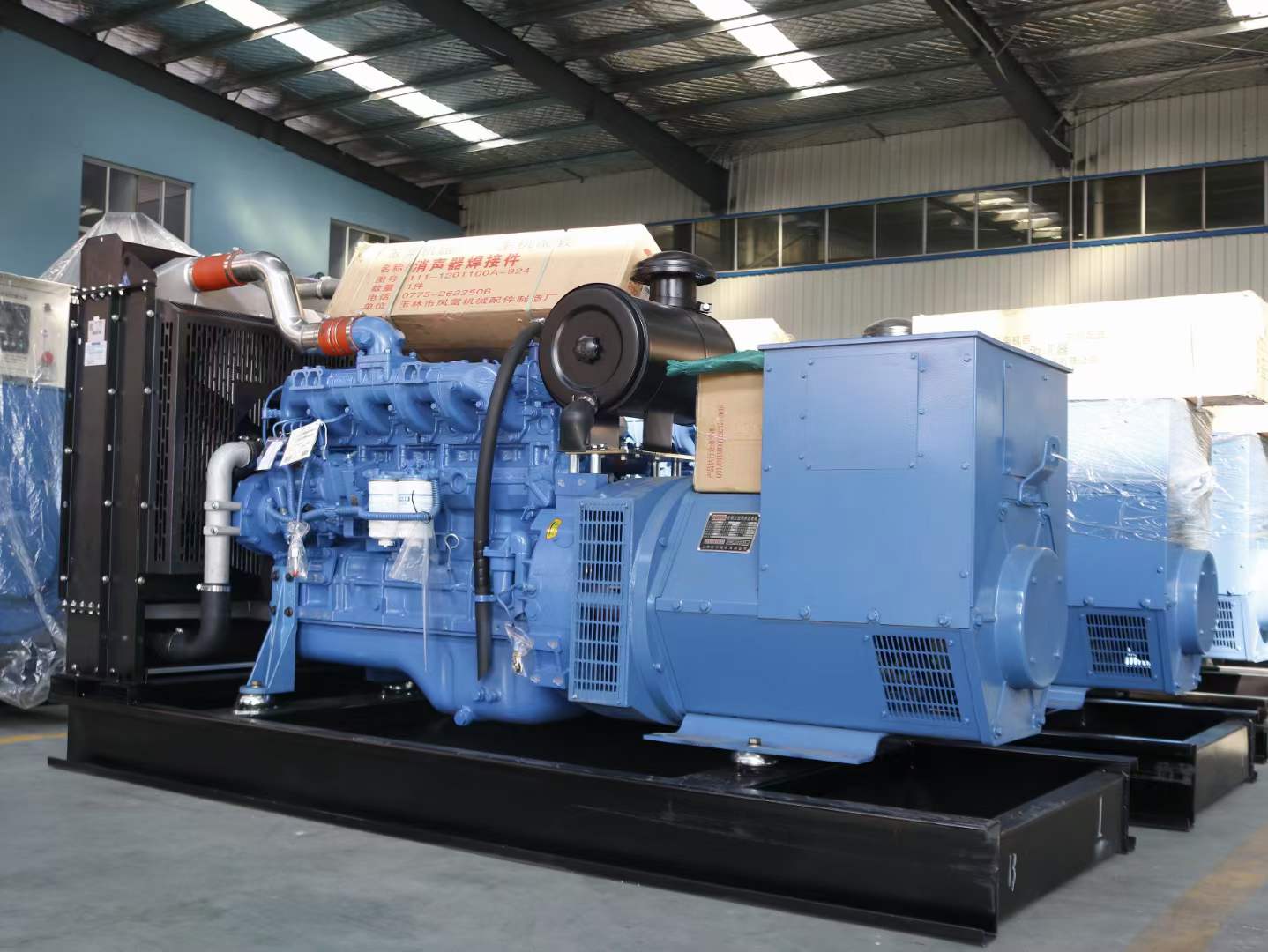 花山柴油发电机组空气滤清器多久需要更换一次？