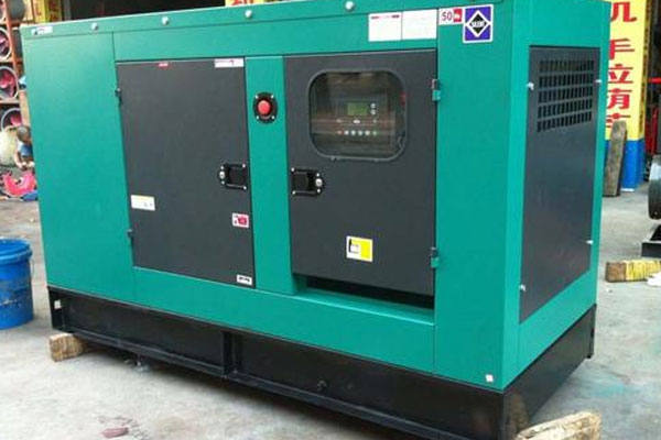 花山如何检查机油的使用时间？