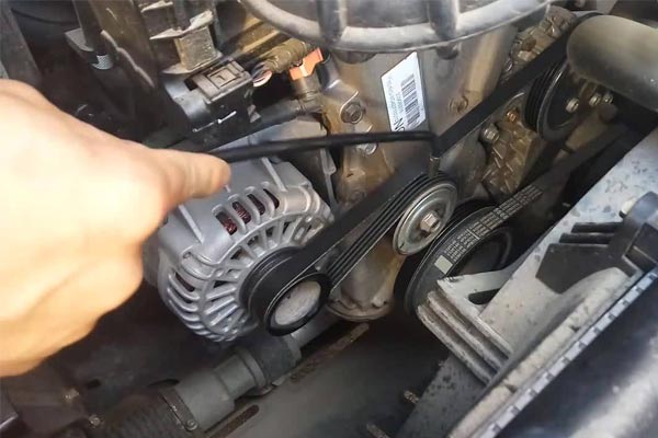 花山转速传感器的工作原理是什么？