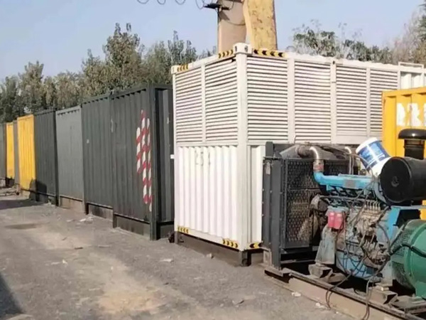 花山200KW柴油发电机机组每小时油耗是多少？